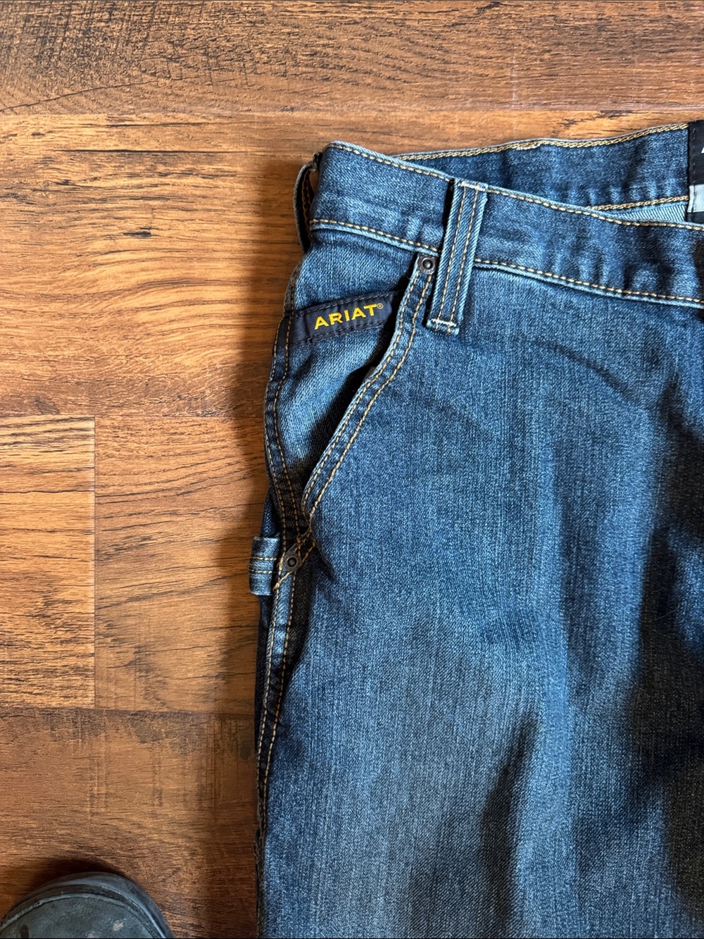 Men’s size 34W 36L ARIAT brand M4 Low Rise Boot Cut Jeans. - Picture 3 of 9